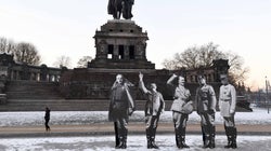 Ο Μακρόν αποδίδει τιμές στον Φιλίπ Παταίν που συνεργάστηκε με τους Ναζί και οργίζει τους Γάλλους