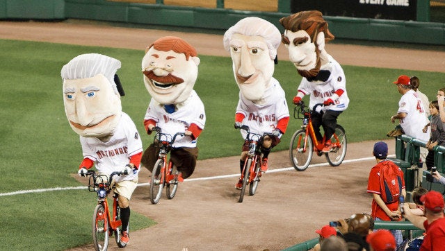 Teddy mascot finally wins Washington Nationals' Presidents Race 