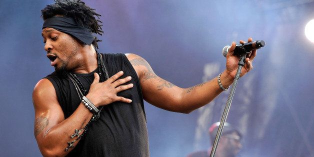 PHILADELPHIA, PA - SEPTEMBER 01: D'Angelo performs during the Budweiser Made In America Festival Benefiting The United Way - Day 1 at Benjamin Franklin Parkway on September 1, 2012 in Philadelphia, Pennsylvania. (Photo by Stephen Lovekin/WireImage)