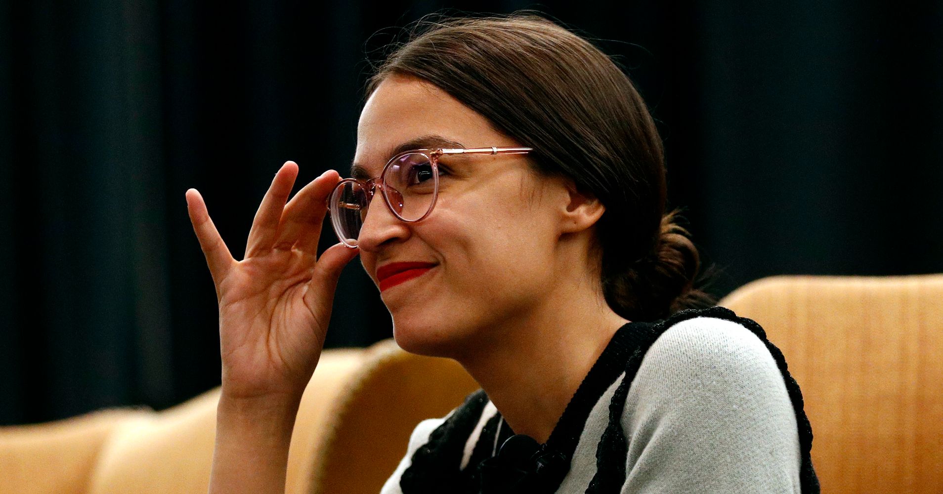 Alexandria Ocasio Cortez Slams Fox News For Laughing At Her Dc Rent Problem Huffpost