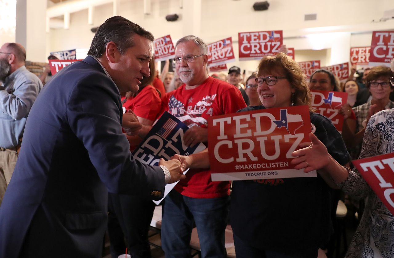 Sen. Ted Cruz (R-Texas) and a (white lady) supporter.
