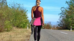 «Είμαι η Χριστίνα και σε αυτούς τους 6 μήνες έχω τρέξει 294 χλμ έχω κάνει 2 χειρουργεία και 8 χημειοθεραπείες»