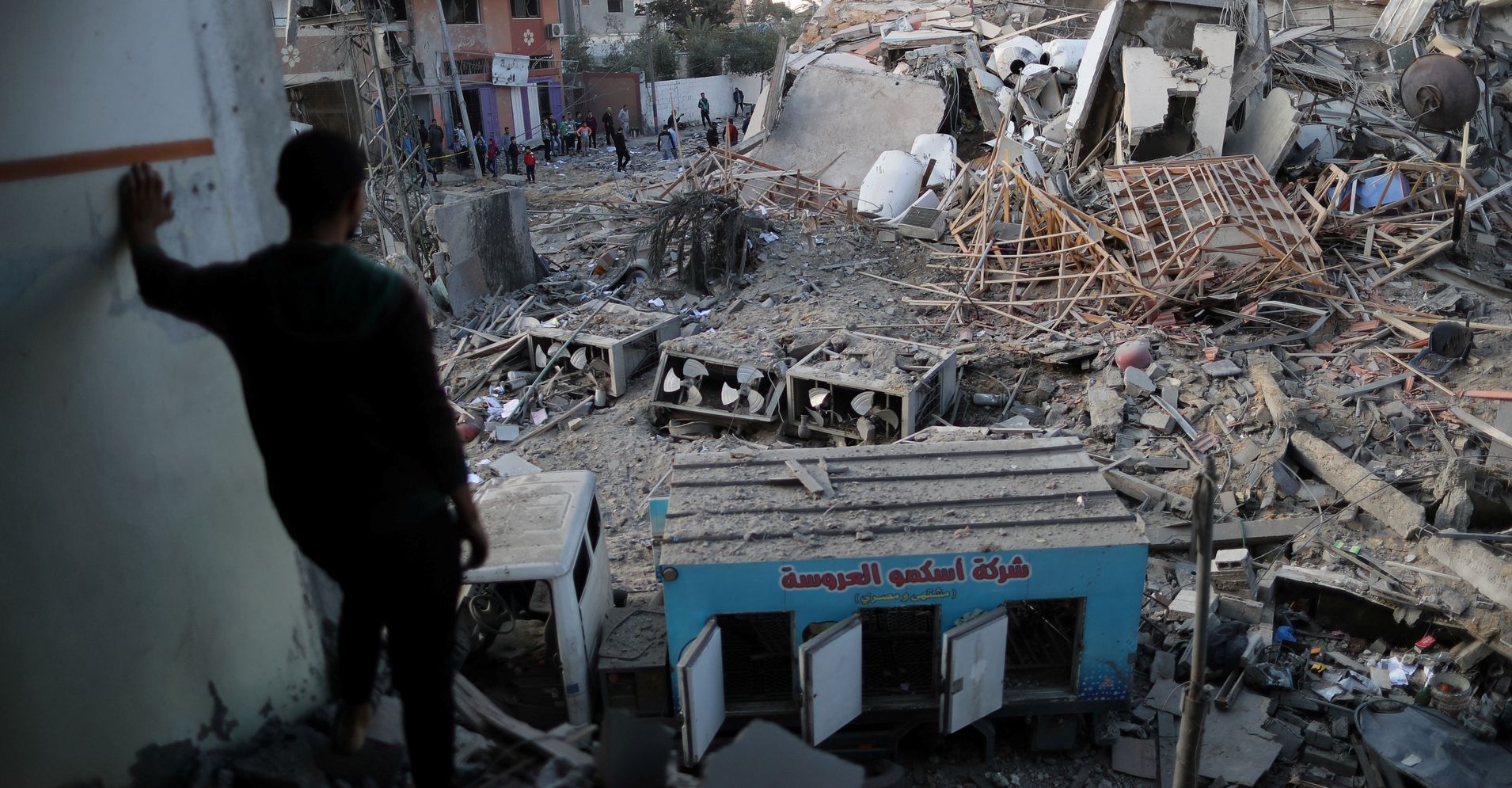 Violence In Gaza Escalates After Botched Israeli Undercover Raid Huffpost 