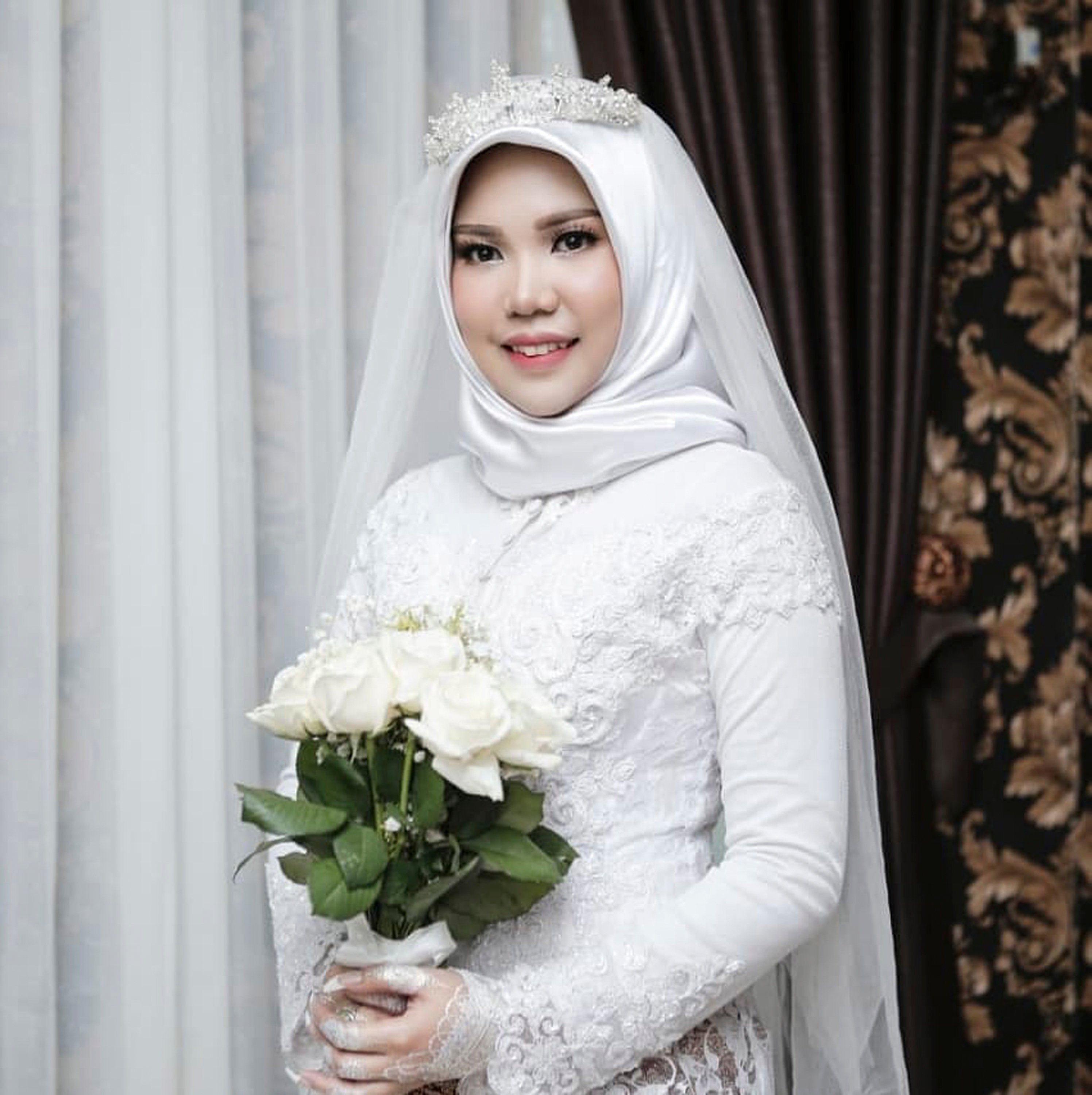 indonesian bridal dress
