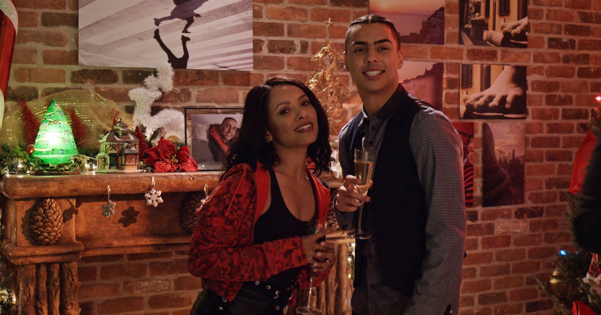 Netflix's 'The Holiday Calendar' Is Even More Enjoyably Mediocre Than 'A  Christmas Prince' | HuffPost Entertainment