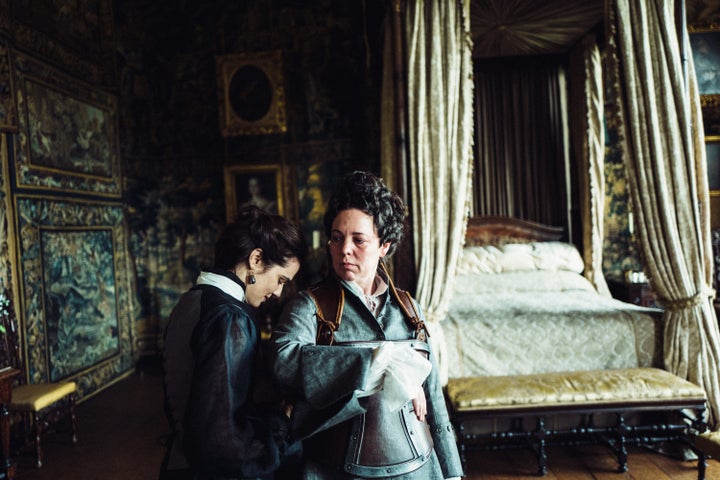 Tart And Hilarious The Favourite Is One Of The Year S Best Movies - rachel weisz and olivia colman in the favourite