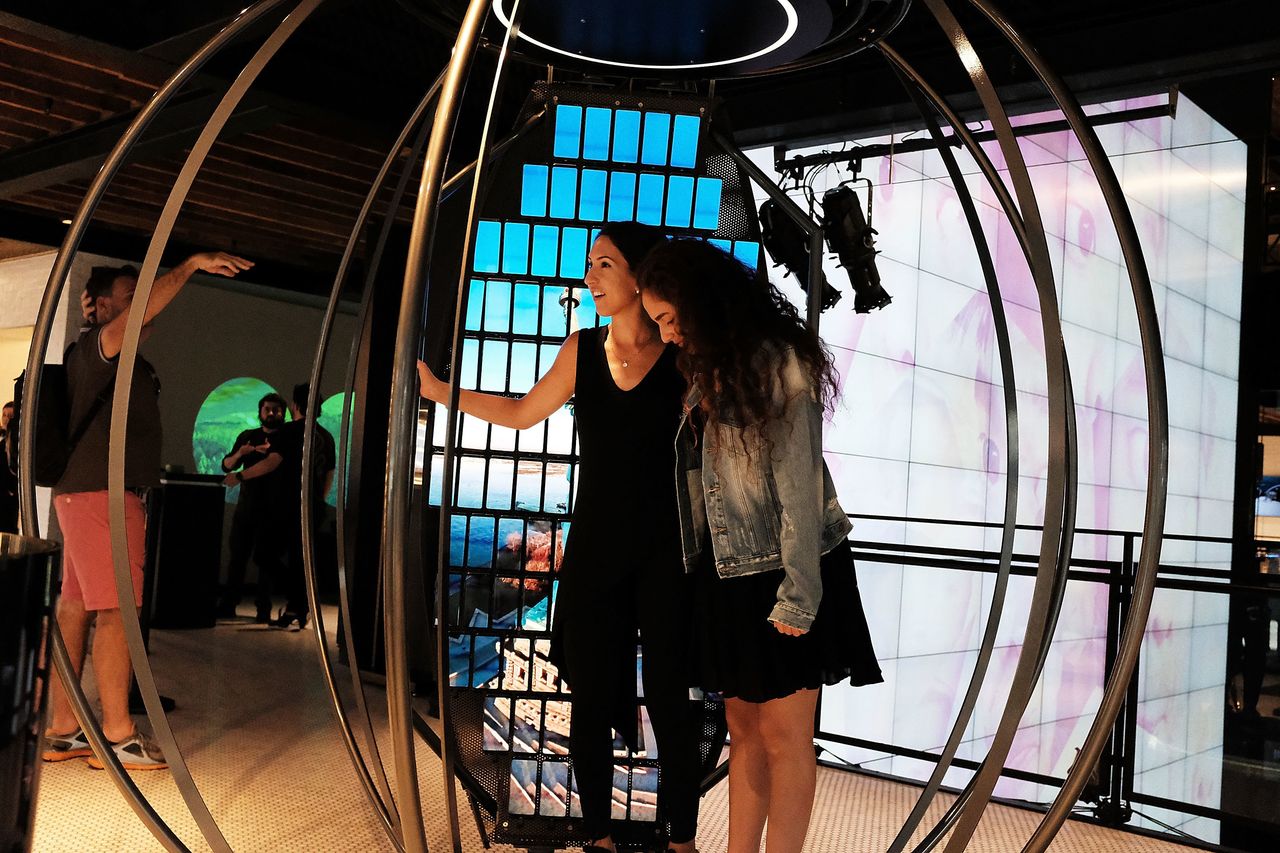 Samsung's flagship Manhattan store offers personalized experiences, but no hard sells. 