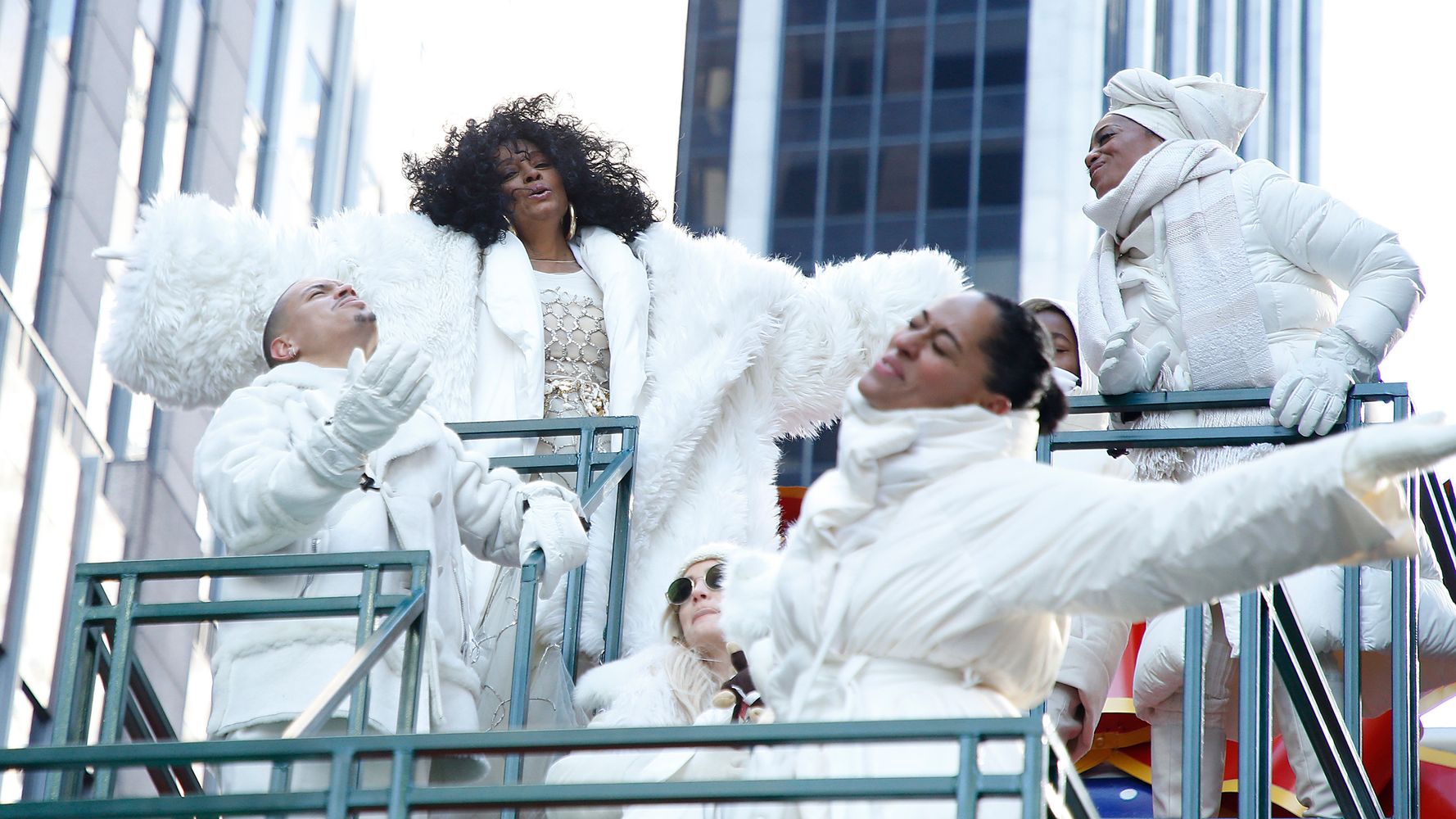 The Ross Family's Thanksgiving Day Parade Celebration In New York City Is  Pure Joy | Huffpost Voices