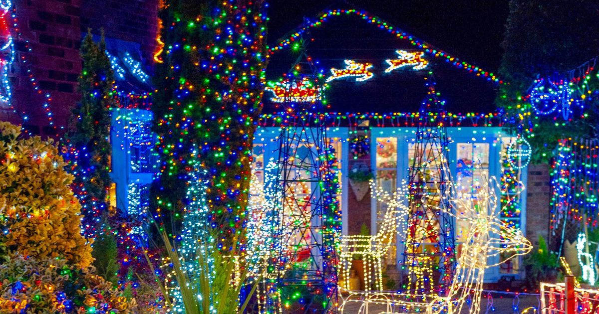 'Why We Decorate Our House With More Than 30,000 Christmas Lights Each ...