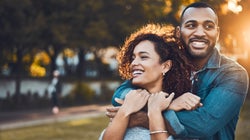 Si quieres una relación feliz, busca estas cinco