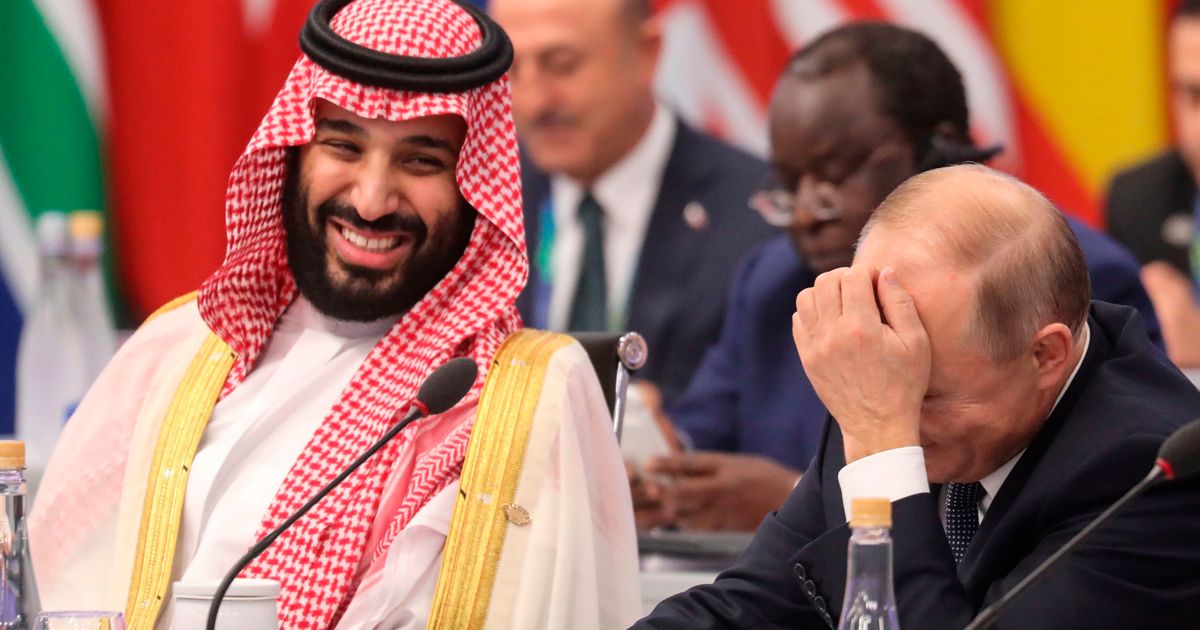 Рф саудовская аравия. Мохаммед Бин Салман 2022. Саудовский принц Мухаммед Бен Салман. Мухаммед Бен Салман смеется. Мохаммед Бин Салман смеется.