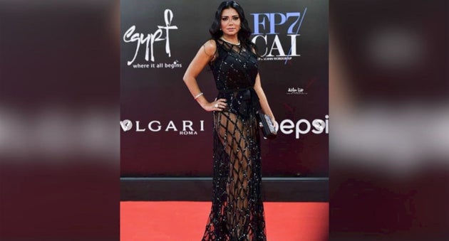 Rania Youssef in ihrem Kleid beim Cairo International Film Festival