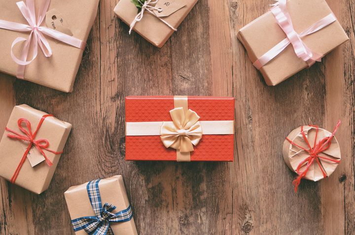 This Easy Ribbon Trick Makes Plain Wrapping Paper Look Less Sad