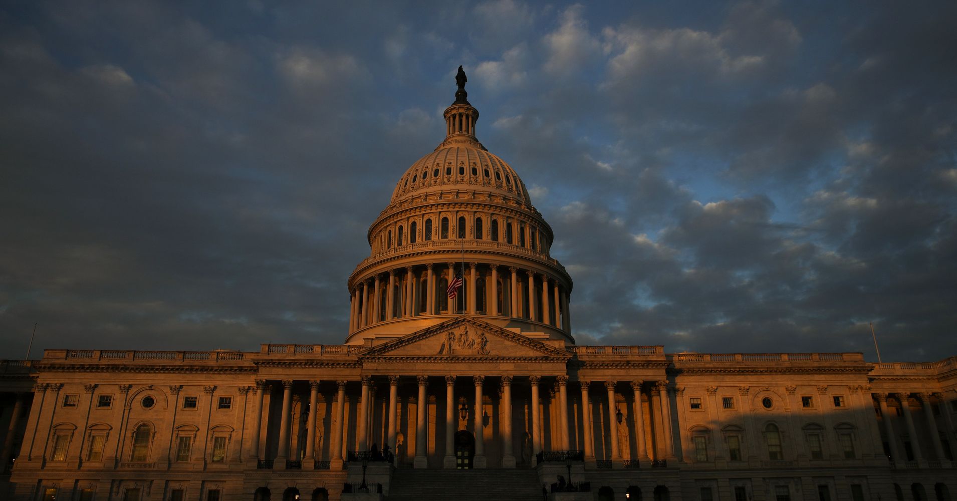 congress-approves-short-term-spending-bill-to-avert-government-shutdown