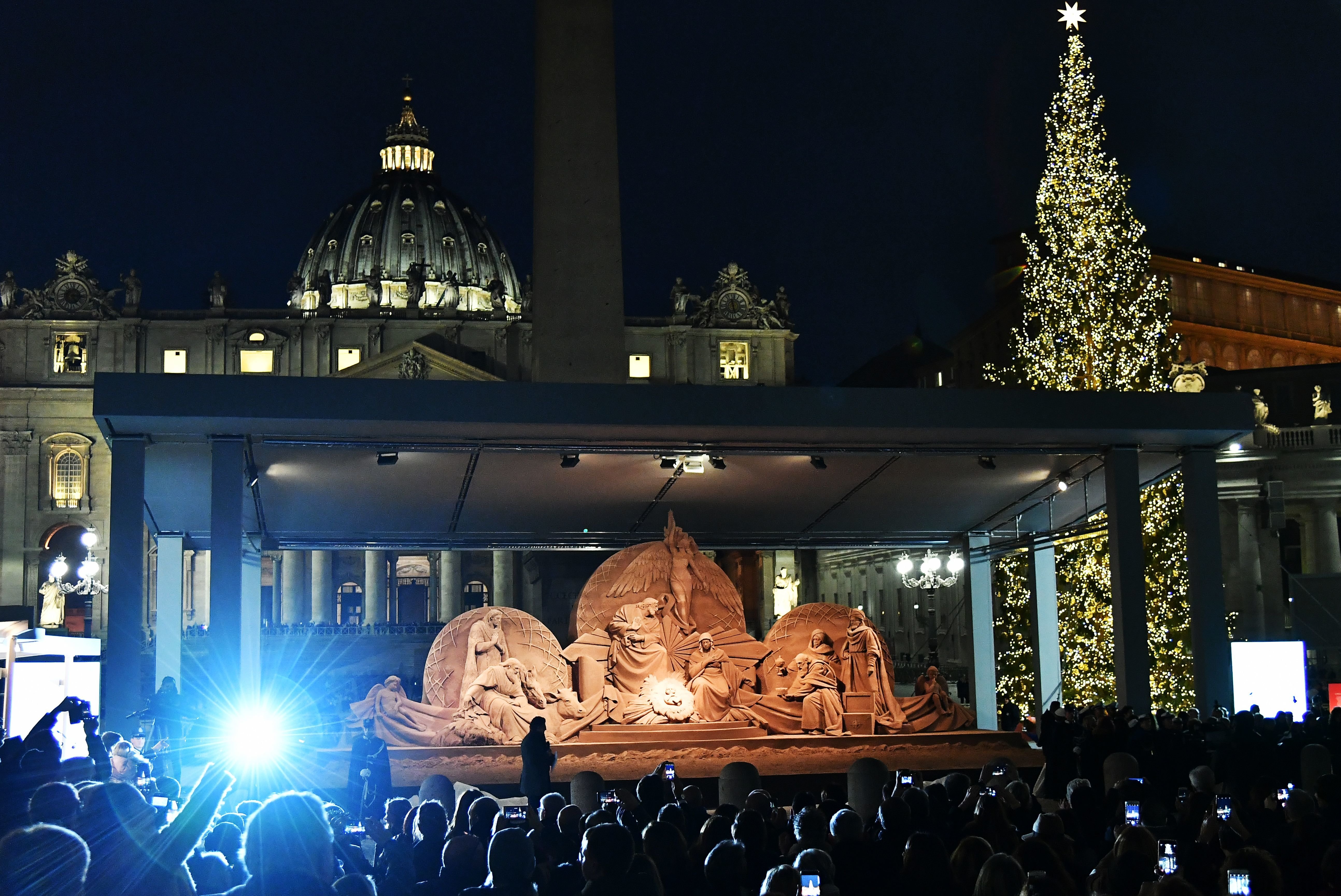 Nativity Scene At Vatican's St. Peter's Square Was Sculpted Out Of Sand ...