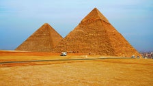 Egypt Authorities Investigate X-Rated Photos On Top Of Great Pyramid