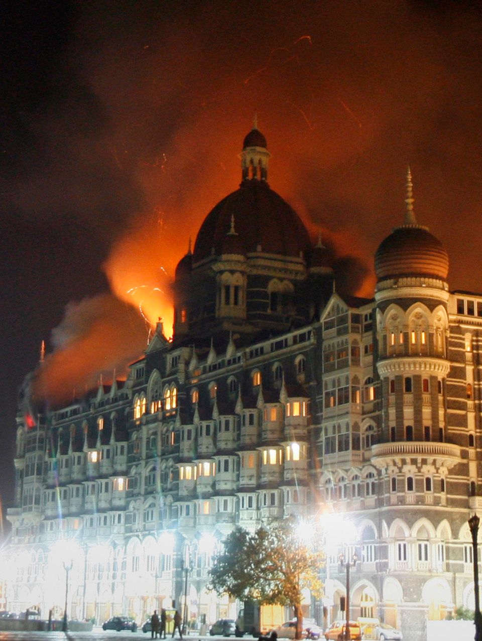 10 ноября 2008. Гостиница Тадж Махал в Мумбаи теракт. Мумбаи 2008 Тадж Махал теракт. 26 Ноября 2008 отель Мумбаи.