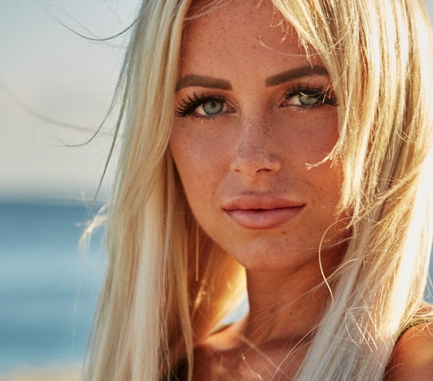 Jade träumt von einer Märchenhochzeit.