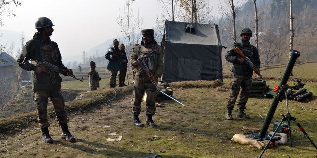 Indian army soldiers in Kupwara.