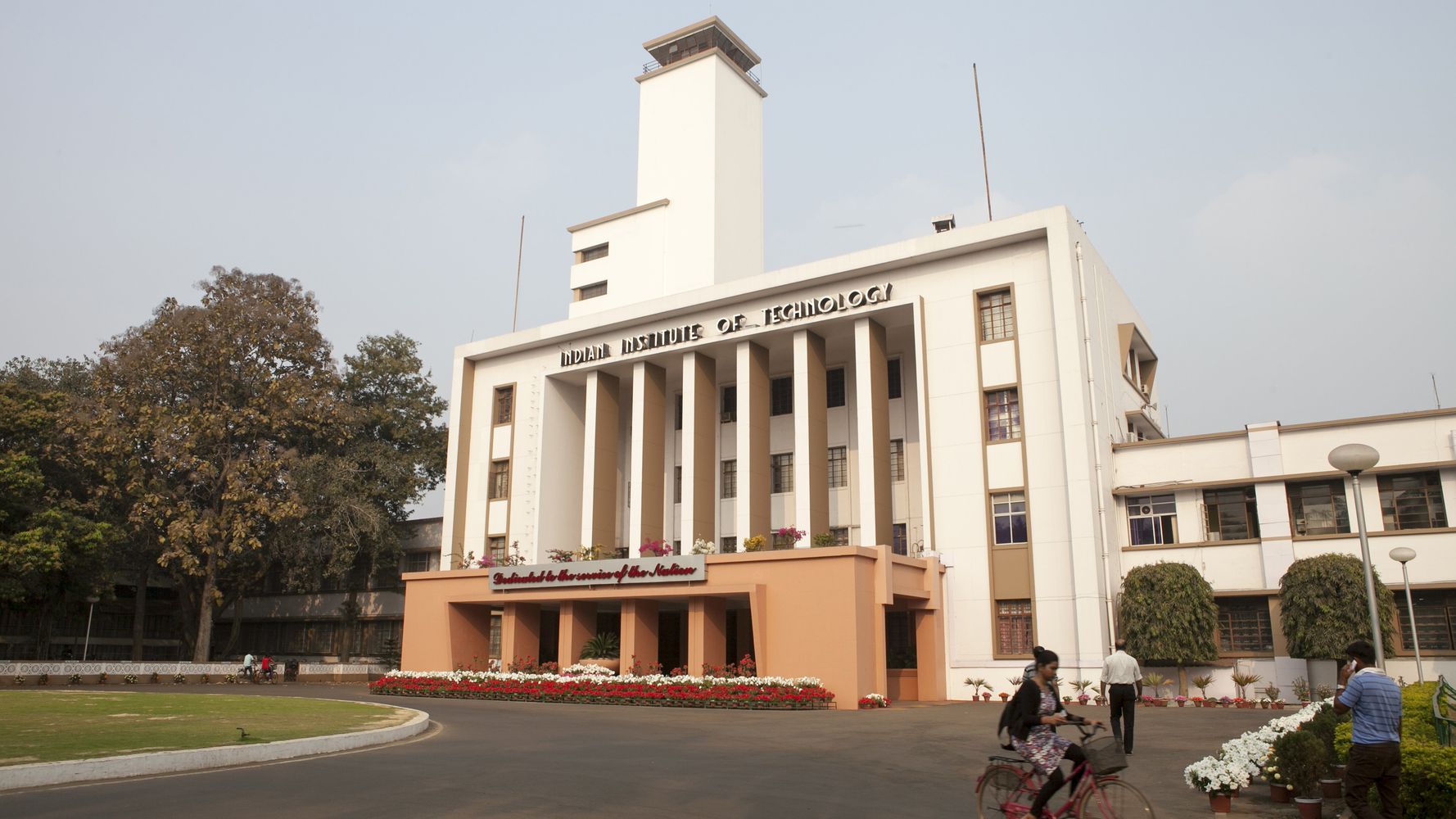 Now IIT Kharagpur Architecture Students Will Be Taught 'Vastu Shastra' |<img data-img-src='https://img.huffingtonpost.com/asset/5c11eea02600005e0484c4b4.jpeg?ops=1778_1000' alt=' Which IIT institute will start Vastu Shastra classes for architecture students' /><p> </p><p><strong>IITs (Indian Foundations of Innovation)</strong> are recognized for their accentuation of medical and modern-day engineering ideas. The instructional plan for engineering packages in those agencies is typically intended to grant understudies areas of energy for modern compositional practices, which comprise components like supportability, time coordination, and innovative layout.</p><p>While <strong>Vastu Shastra</strong>, an vintage Indian gadget of layout, has old and social significance, its mix into the informative instructional plan of IITs or equivalent institutions may want to likewise rely upon numerous elements, which include informative approaches of wondering, instructive attributes, and the overall cognizance of the engineering packages.</p><p>To get the best proper and current realities concerning a particular IIT<strong></strong>supplying <strong>'Vastu Shastra'</strong> hints for layout understudies, it's miles urged to straightforwardly take a look at the real website of the complex IIT or touch the educational professionals of the character affiliation.</p><p> </p><p>Read more: <a href=