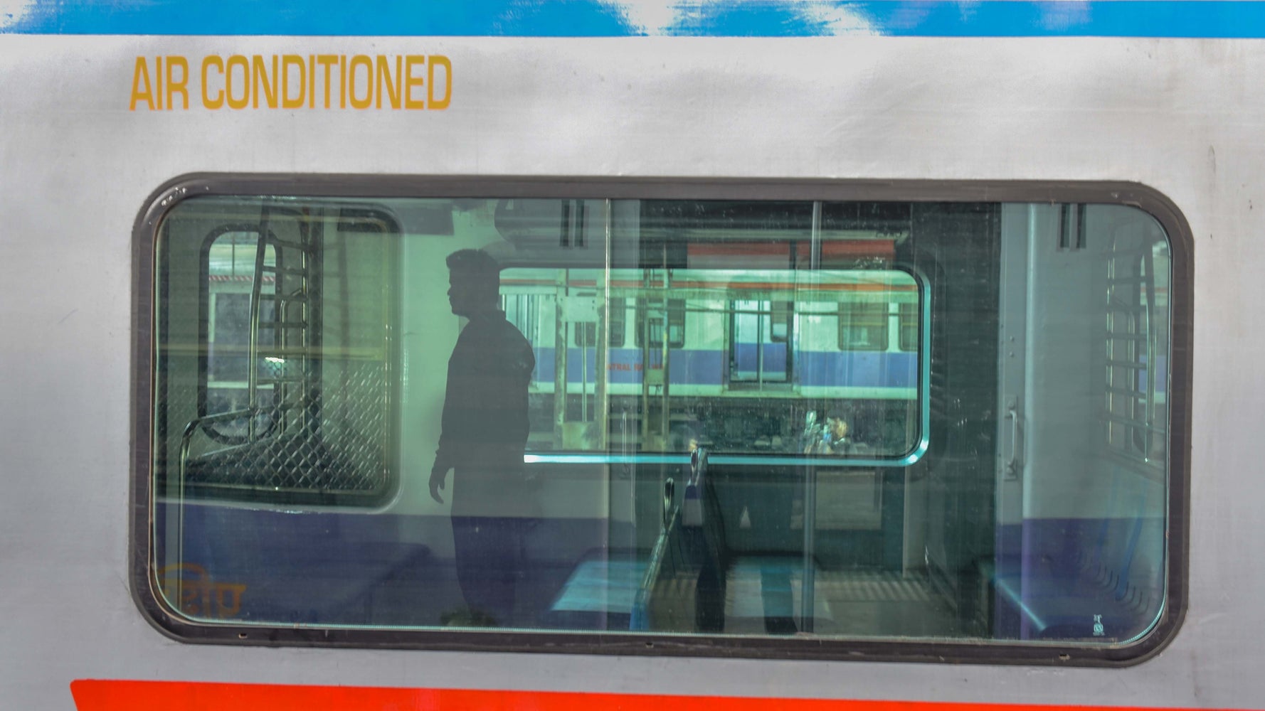 Indian Railways To Soon Get NIFT Designed EasyToClean Blankets