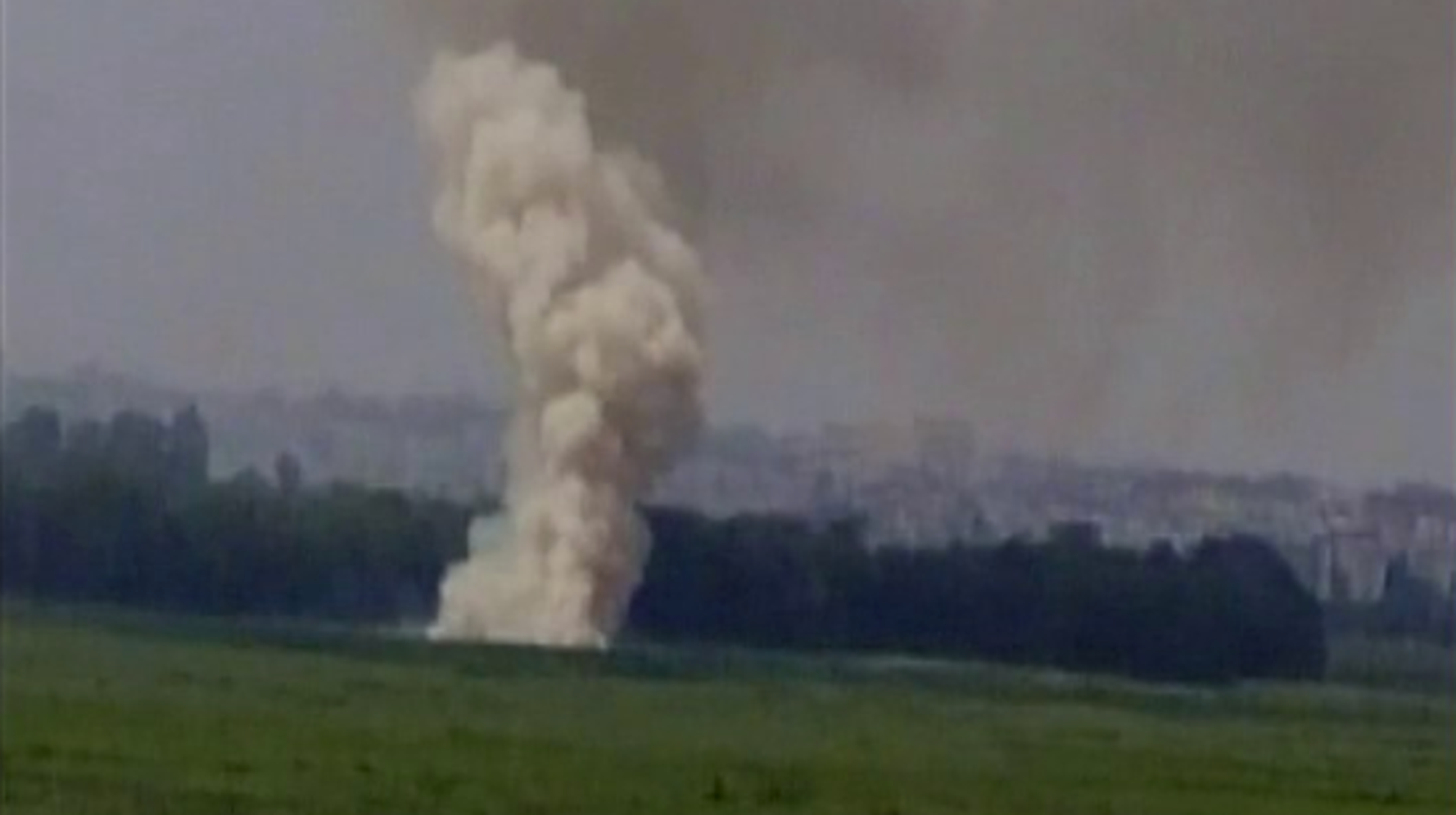 Bengaluru's Bellandur Lake Catches Fire Again, Thick Smoke Engulfs Area