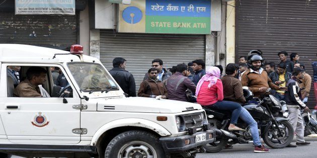 SBI ATM where cash van carrying Rs 10 lakh in new currency notes were looted.