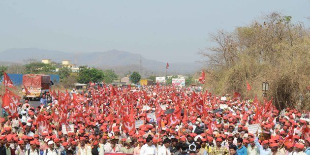 MUMBAI, INDIA - MARCH 9: More than 25,000 farmers led-by All Indian Kisan Sabha (AIKS) continued their march from Nashik to Mumbai, protesting against Maharashtra government's anti-government policies, on March 9, 2018 in Mumbai, India.