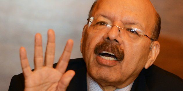 Nasim Zaidi, India's chief election commissioner, takes part in a press conference after meeting different political party members in Kolkata on 14 April, 2016.
