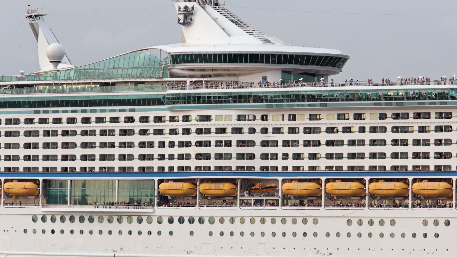 1,300 Allegedly Badly-Behaved Indian Men Ruined A Cruise Experience For  Other Passengers | HuffPost News