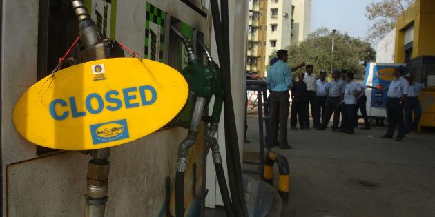 Petrol Pump near Mira Bhayander Road was closed because of petrol strike in Mumbai.