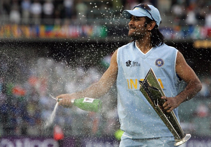 10 Cheeky Stump Mic Recordings That Prove Dhoni Is One Witty Cricketer | HuffPost Entertainment 10 Cheeky Stump Mic Recordings That Prove Dhoni Is One Witty Cricketer | HuffPost Entertainment