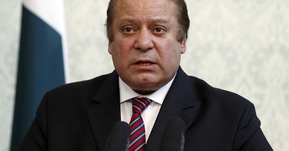 At Hindu Temple Pakistan Pm Nawaz Sharif Reaches Out To Minorities