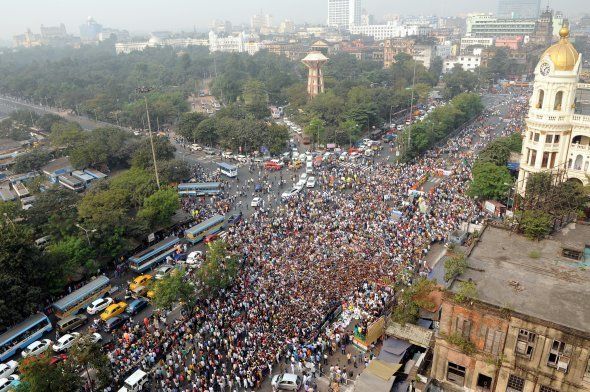 TMC supporters during a rally called by West Bengal Chief Minister and TMC supremo Minister Mamata Banerjee against demonetization of currency notes of Rs.500 and RS.1000 at Esplanade on November 28, 2016 in Kolkata, India.