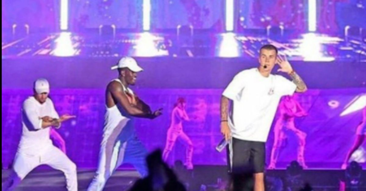 Beliebers Cant Beliebe Justin Bieber Lip Synched His Songs At The Mumbai Concert Huffpost 