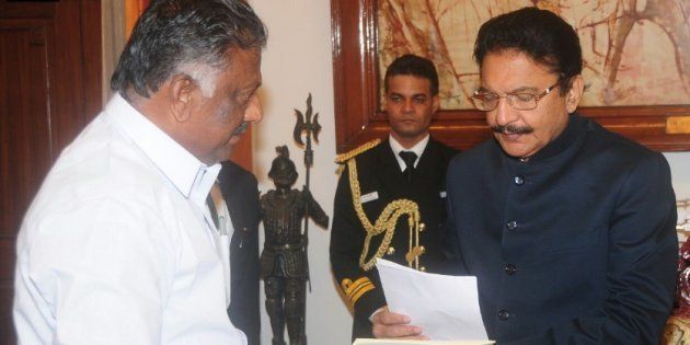 O. Panneerselvam meets Tamil Nadu Governor C Vidyasagar Rao on 9 February, 2017.