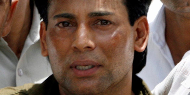 Abu Salem leaves a court in New Delhi May 22, 2007.