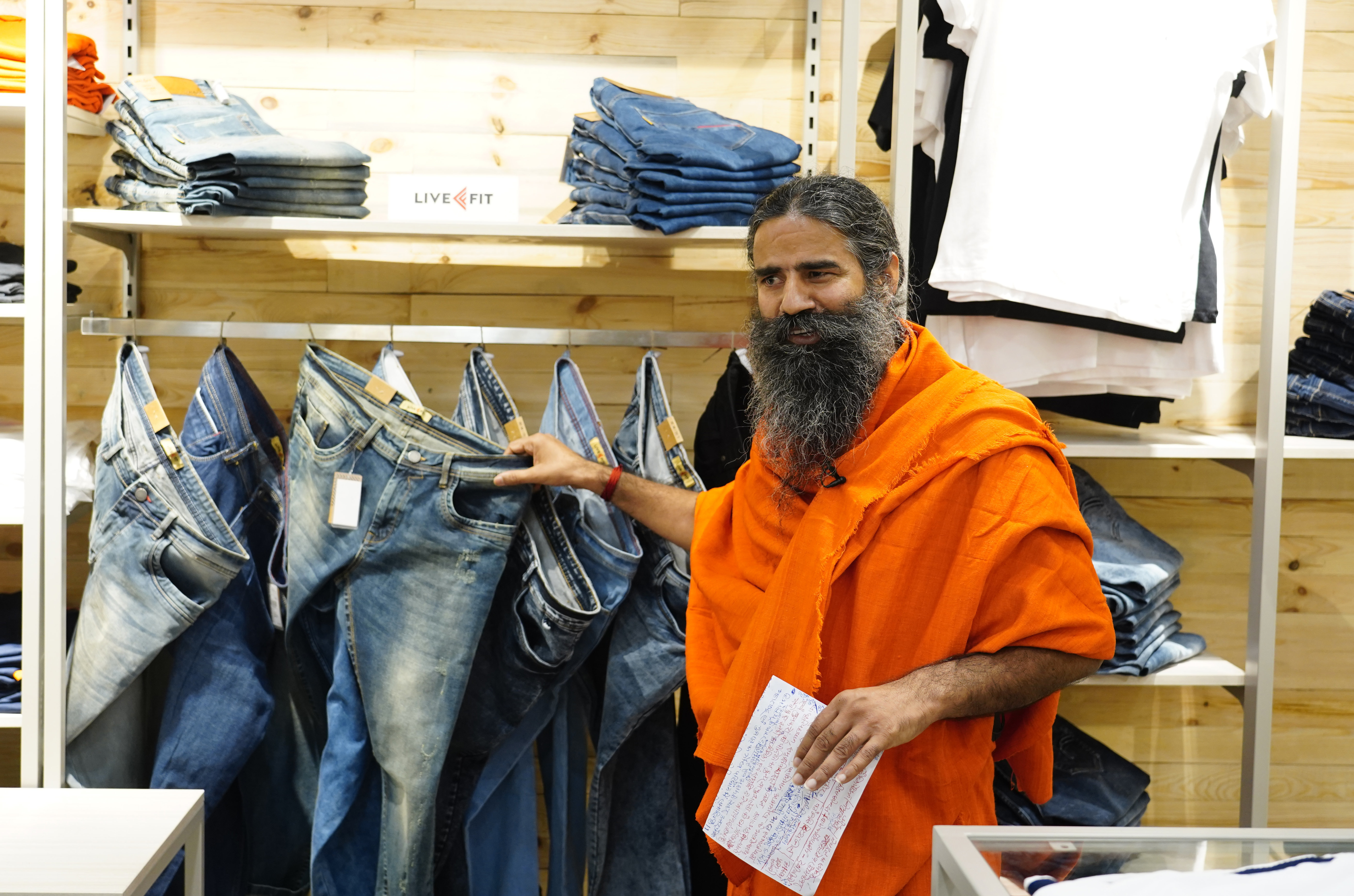 Baba Ramdevs Patanjali to Soon Hit Apparel Market Sales Target for First  Year Likely to be Rs 5000 cr  Indiacom