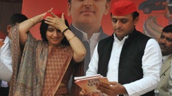 Akhilesh Yadav Takes On Dynastic Politics By Announcing His Wife Won’t Fight 2019
