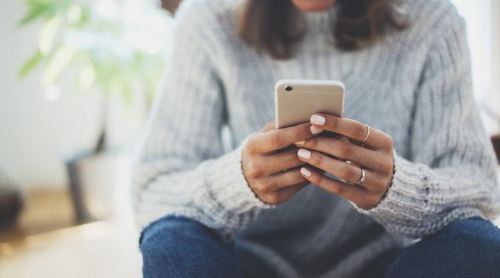 Some women use fertility apps to track the chances of pregnancy. ImYanis/shutterstock.com