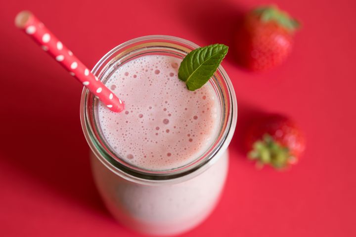 Blended fruit smoothies pack minerals, antioxidants and vitamins.
