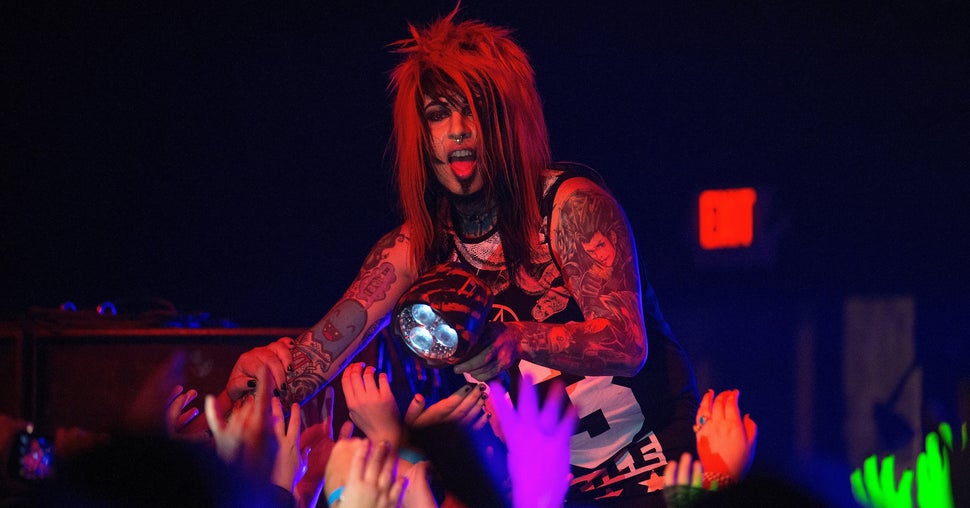 Scene Singer Dahvie Vanity Is A Rapist Who Preys On Minors