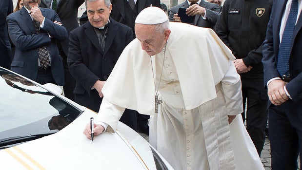 Weird News Bizarre And Strange Stories Huffpost