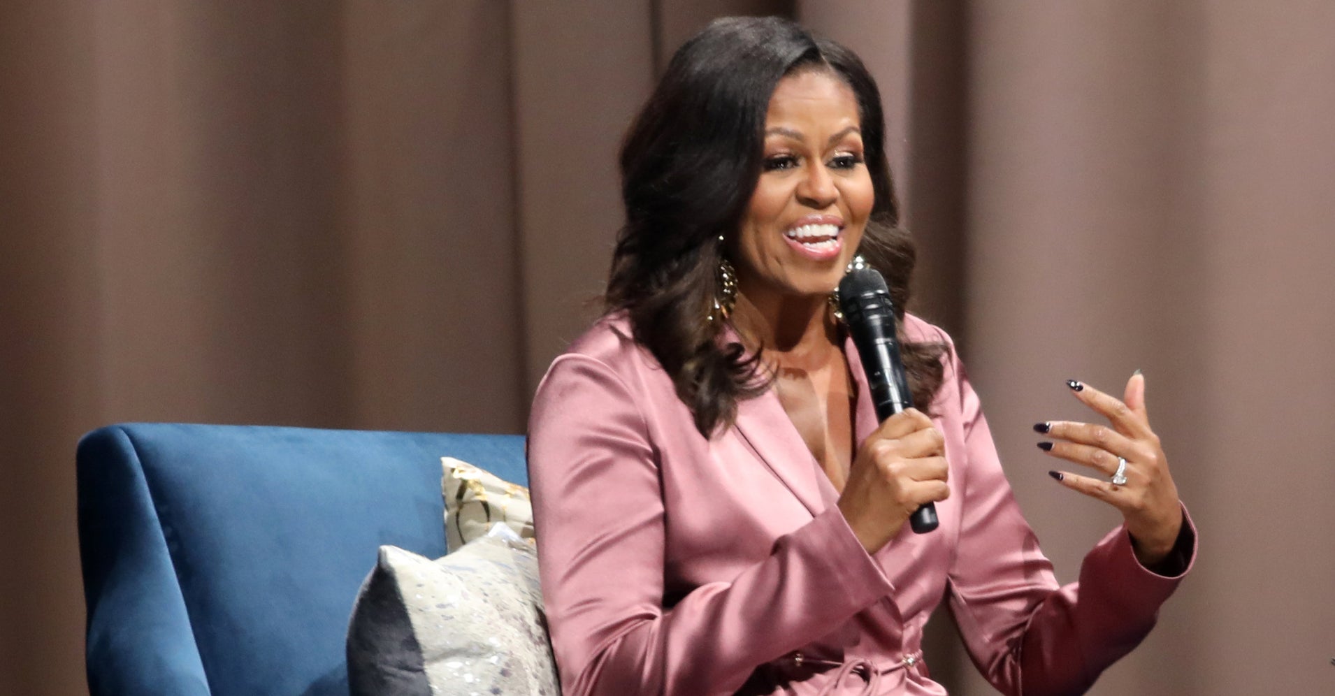 Michelle Obama Brings Teen Girls To Tears Of Joy With Surprise Visit teen Xxx Photo Michelle Obama Brings Teen Girls To Tears Of Joy With Surprise Visit photo