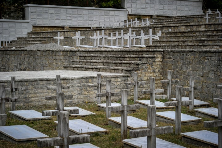 Φωτογραφία αρχείου από τΤελετή μνήμης προς τιμήν Ελλήνων πεσόντων Στρατιωτικών κατά τον Ελληνο-Ιταλικό πόλεμο στο Στρατιωτικό Κοιμητήριο στην Κλεισούρα Αλβανίας την Κυριακή, 28 Οκτωβρίου 2018