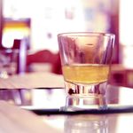 Guardian: Το ρακόμελο ανάμεσα στα 10 καλύτερα ποτά για τον