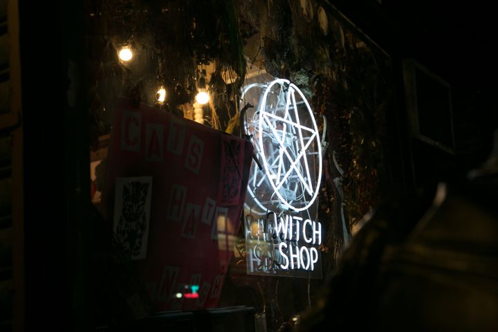 A metaphysical book store in Brooklyn, New York gathered witches, Wiccans and locals to perform a hex ritual on Supreme Court Justice Brett Kavanaugh, Donald Trump, and Senator Mitch McConnell.