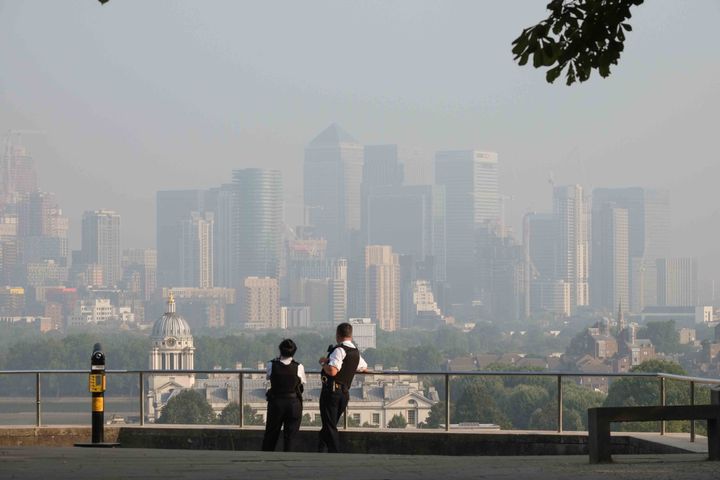 London has the highest percentage of people living in illegal levels of air pollution