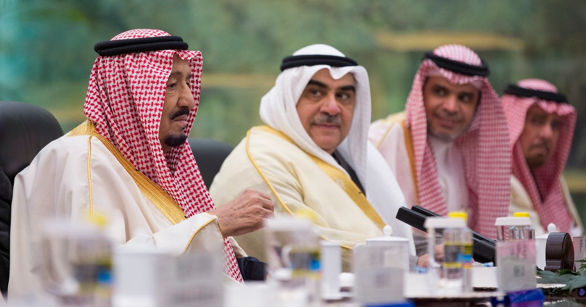 Саудовская аравия семья. Королевская семья Саудовской Аравии. Семья саудитов Королевская. Саудовская Аравия Династия Аль Сауд. Король Саудовской Аравии сейчас семья.