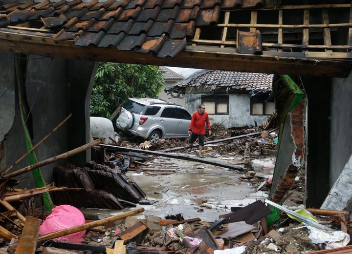 Καταστροφές από το τσουνάμι στην Ινδονησία